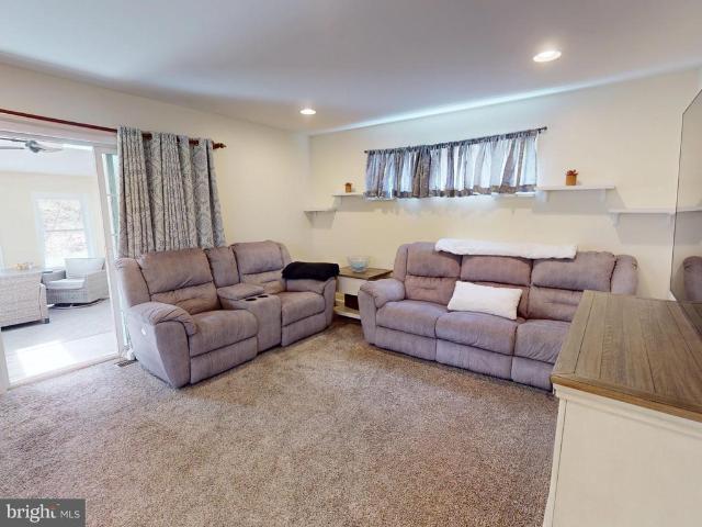 House for sale in Lemont, College Township