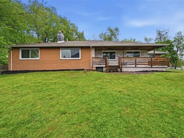 House for sale in Bakerstown, Pennsylvania