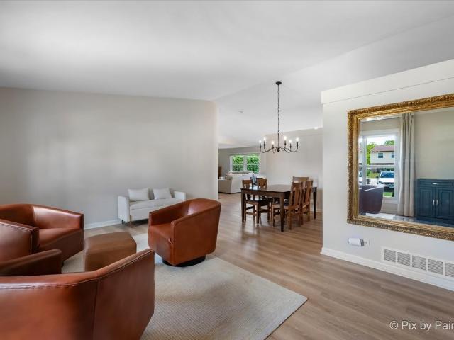 House for sale in Medinah, Illinois