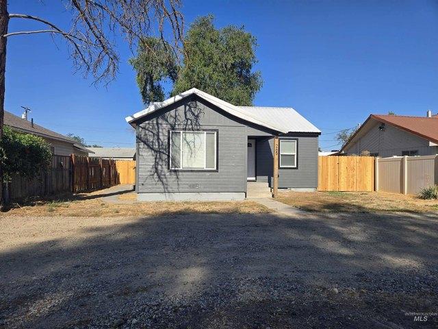 House for sale in Ontario, Malheur County