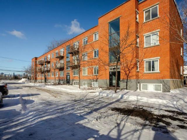 Apartment for rent in Saint-Lambert, Montérégie