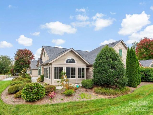 Townhouse for sale in East Flat Rock, North Carolina
