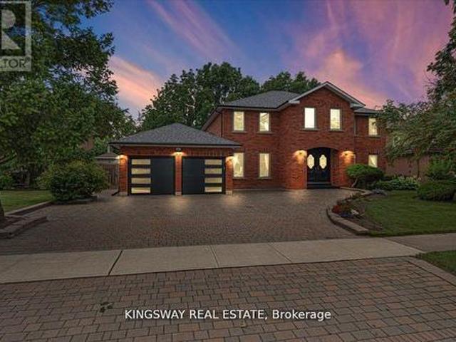 House for sale in Pine Grove, Vaughan