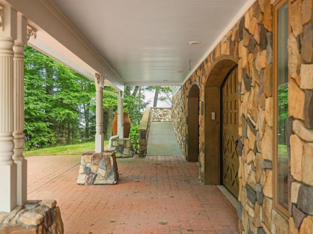 House for sale in Saint James, Saint James Township