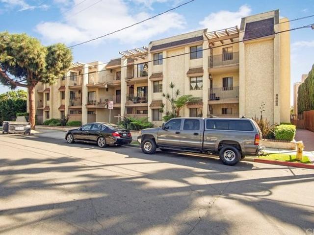 Condo for sale in Signal Hill, California