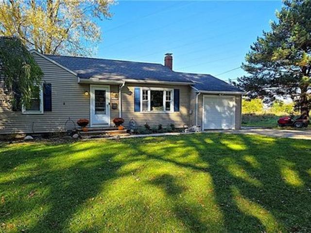 House for sale in Olmsted Falls, Cuyahoga County