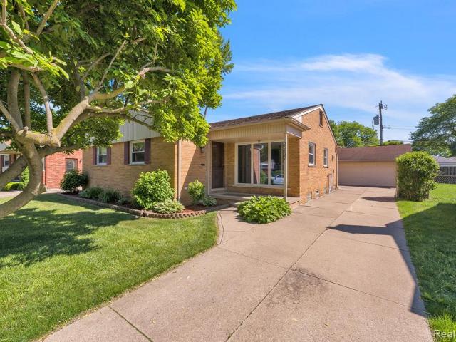 House for sale in Dearborn Heights, Michigan
