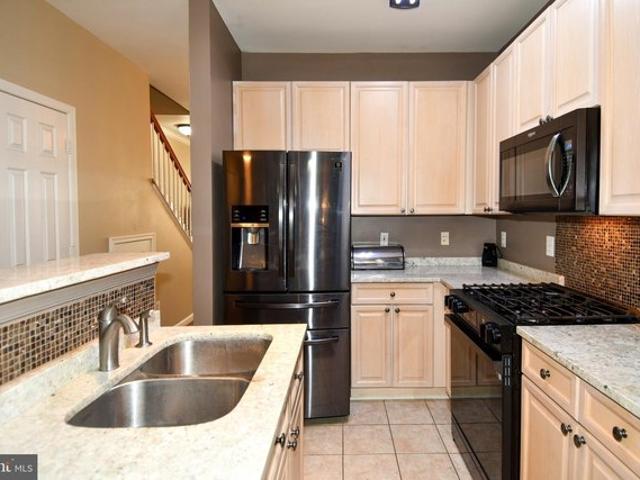 Condo for sale in Virginia