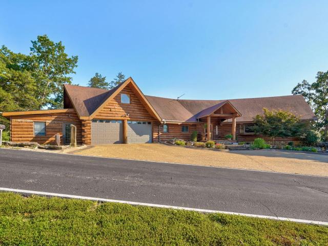 House for sale in Barry, Missouri