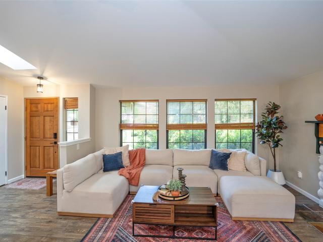 House for sale in Cherokee Bay, Maple Valley