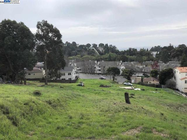 Land for sale in Hayward, California