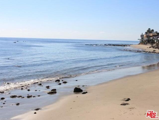 Condo for rent in Malibu