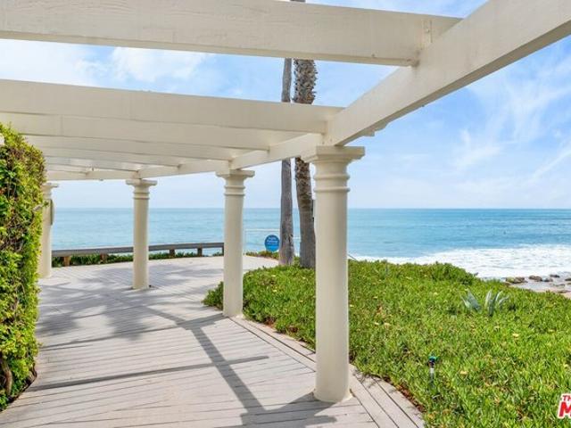 Condo for sale in Malibu, California