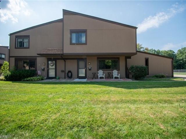 Condo for sale in Olmsted Falls, Ohio