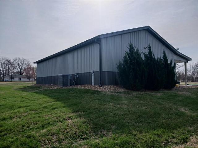 Commercial for sale in Clinton, Missouri