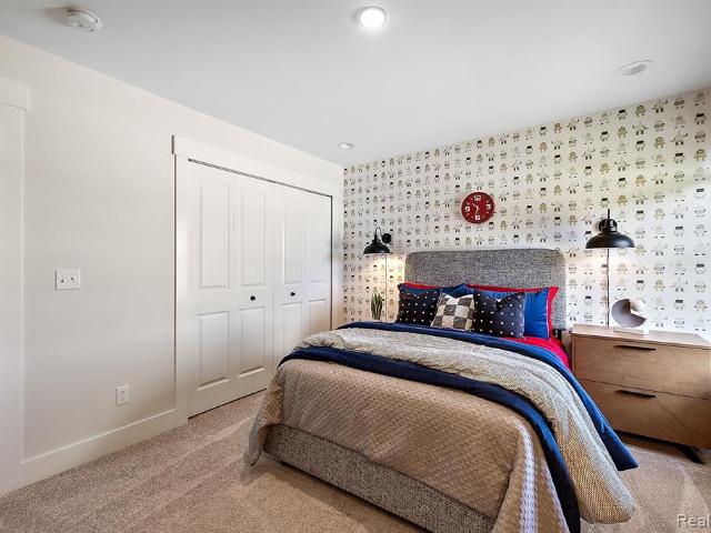 House for sale in Trotters Pointe, South Lyon