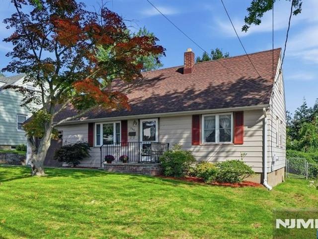 House for sale in River Edge, Bergen County
