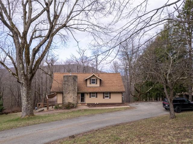 House for sale in Indian Head, Pennsylvania