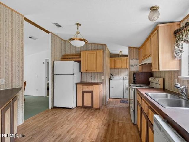 House for sale in Hawthorne, Florida