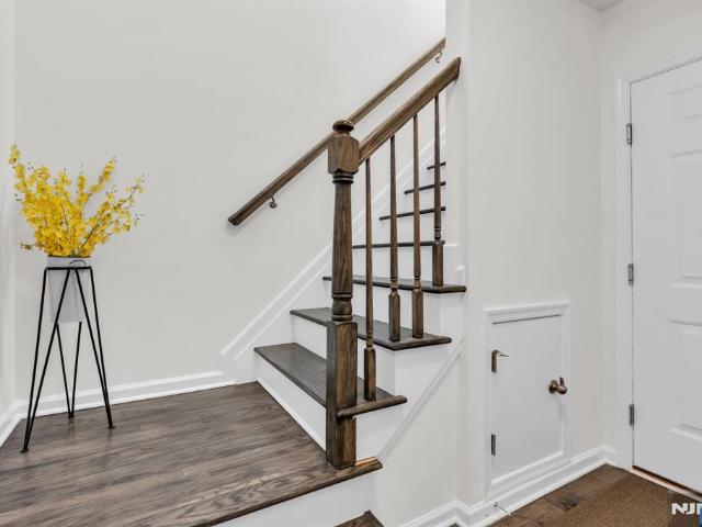 Townhouse for sale in Cedar Grove, New Jersey