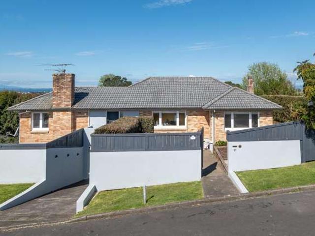 House for sale in Hillcrest, Kaipātiki