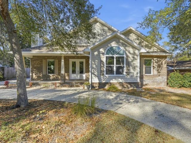 House for sale in Valparaiso, Florida