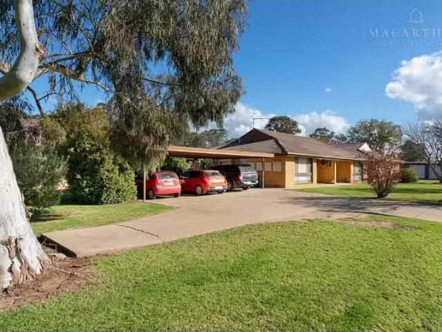 Apartment for rent in Lake Albert, Wagga Wagga City Council