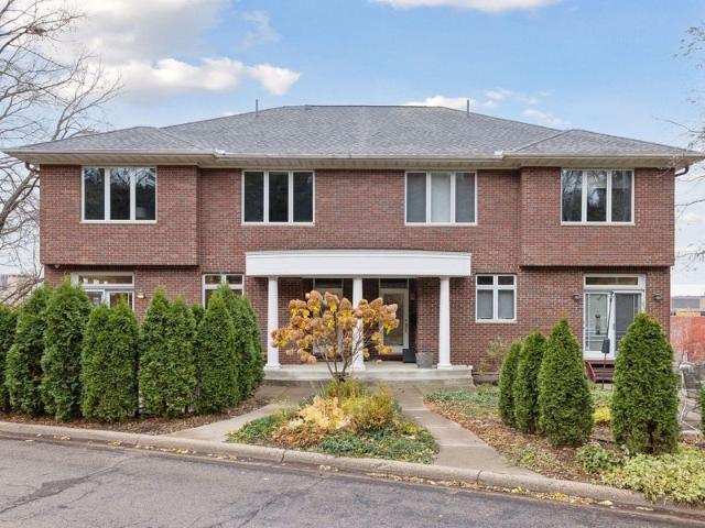 Townhouse for sale in Saint Paul