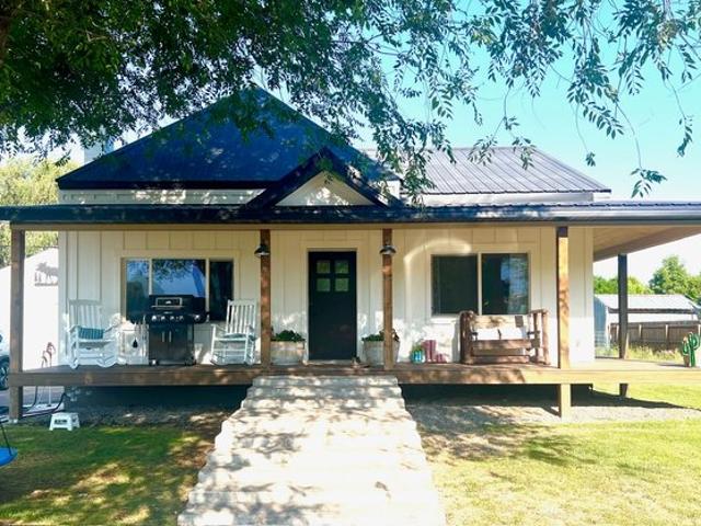 House for sale in Cache, Utah