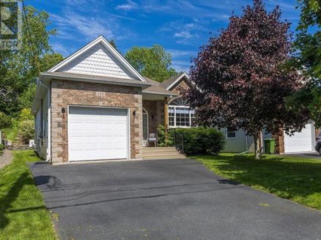 House for sale in Dartmouth, Nova Scotia
