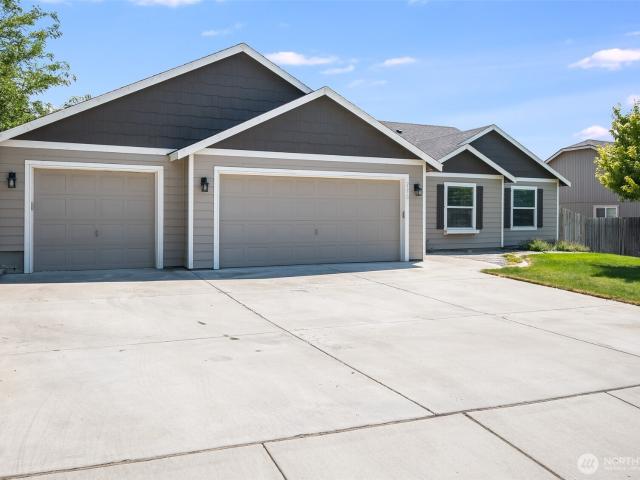 House for sale in West Richland, Washington