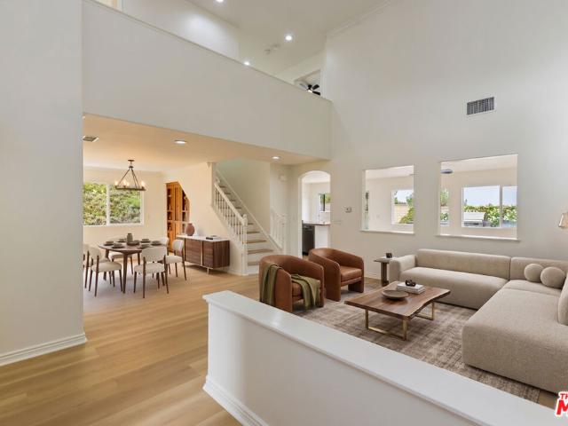 House for sale in Santa Clarita, Los Angeles County