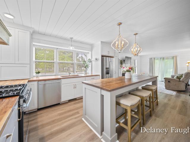 House for sale in Plainfield Charter Township, Belmont