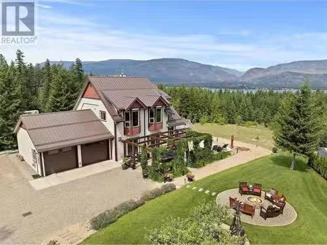 House for sale in Sorrento, British Columbia