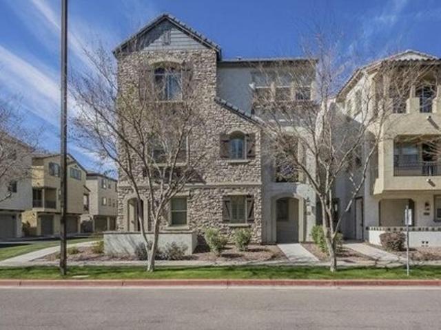 Townhouse for sale in Gilbert, Arizona