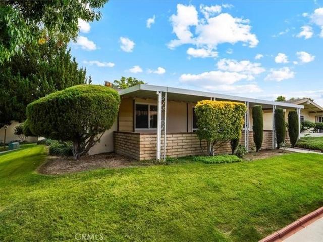 Condo for sale in Canyon Country, California