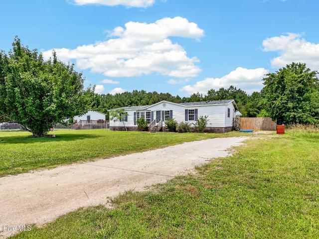 House for sale in Maysville, North Carolina