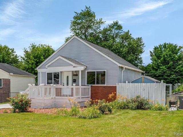 House for sale in Madison Heights