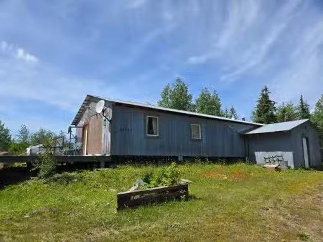 House for sale in Southbank, British Columbia