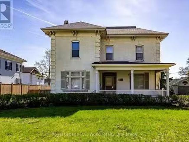 House for sale in Tillsonburg, Ontario