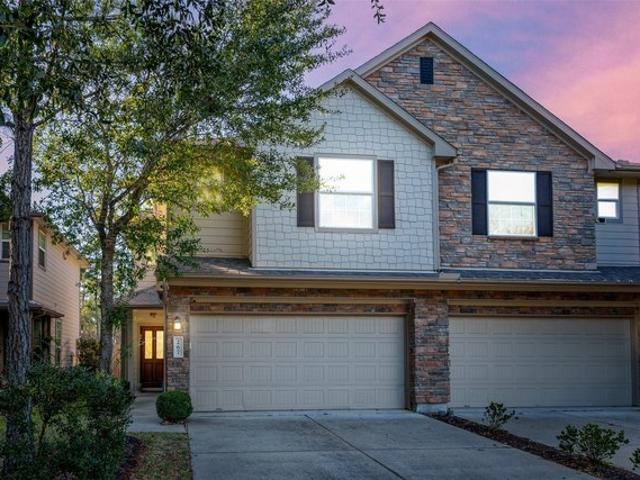 Townhouse for sale in Magnolia, Texas