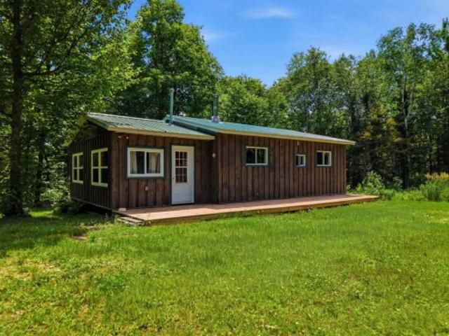 House for sale in Otter Lake, Quebec
