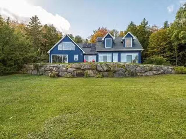 House for sale in Vaughan, Hants County