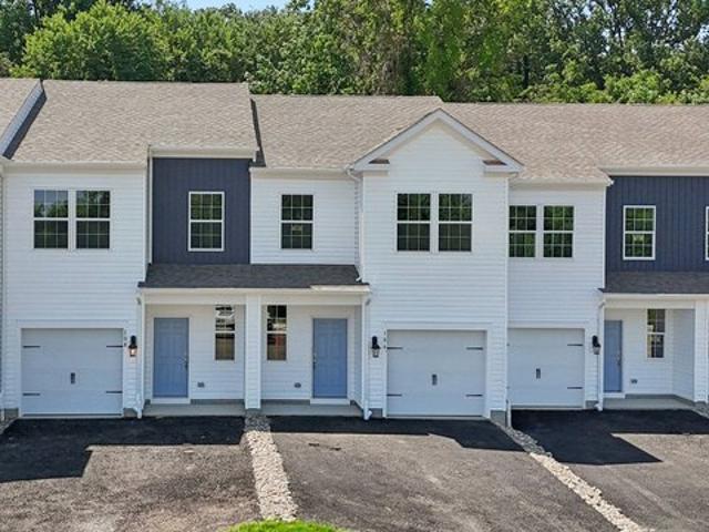 Townhouse for sale in Chester, Pennsylvania