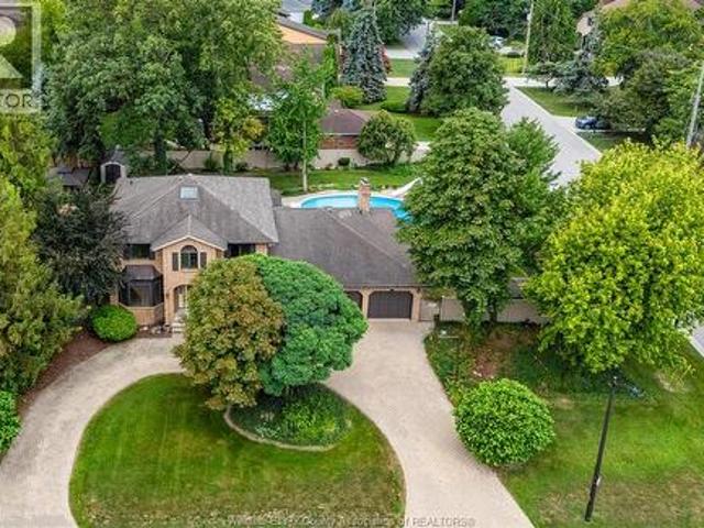 House for sale in Lakeshore, Ontario