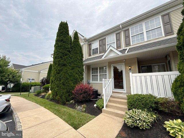 Condo for sale in Chester, Pennsylvania