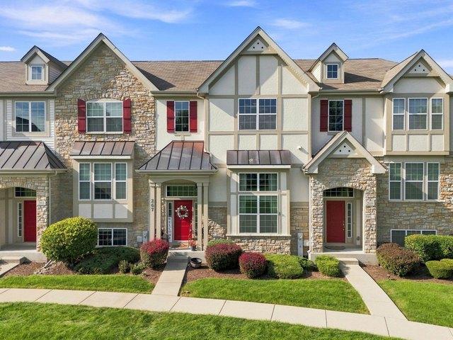 Townhouse for sale in Carol Stream, Illinois