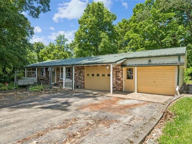 House for sale in Bradenville, Pennsylvania