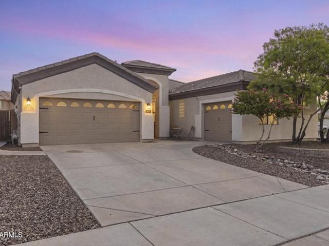House for sale in Goodyear, Arizona