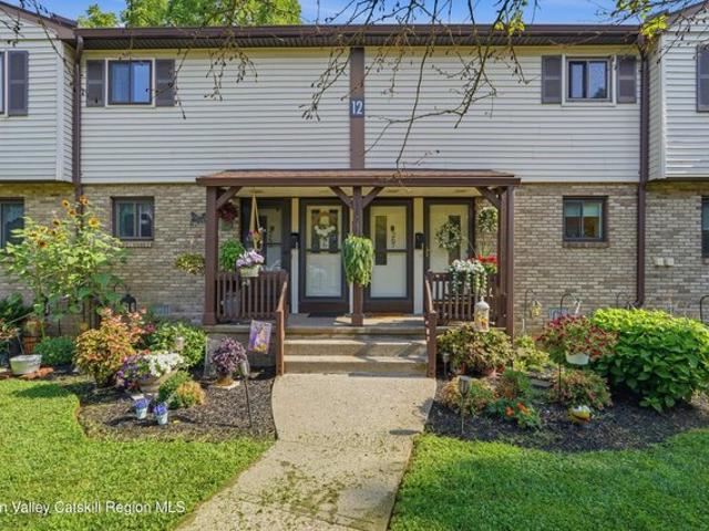Townhouse for sale in Kingston, New York